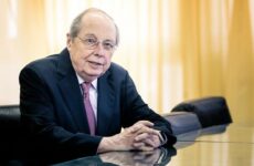 Guillermo Calvo: Distinguido por la American Economic Association 
